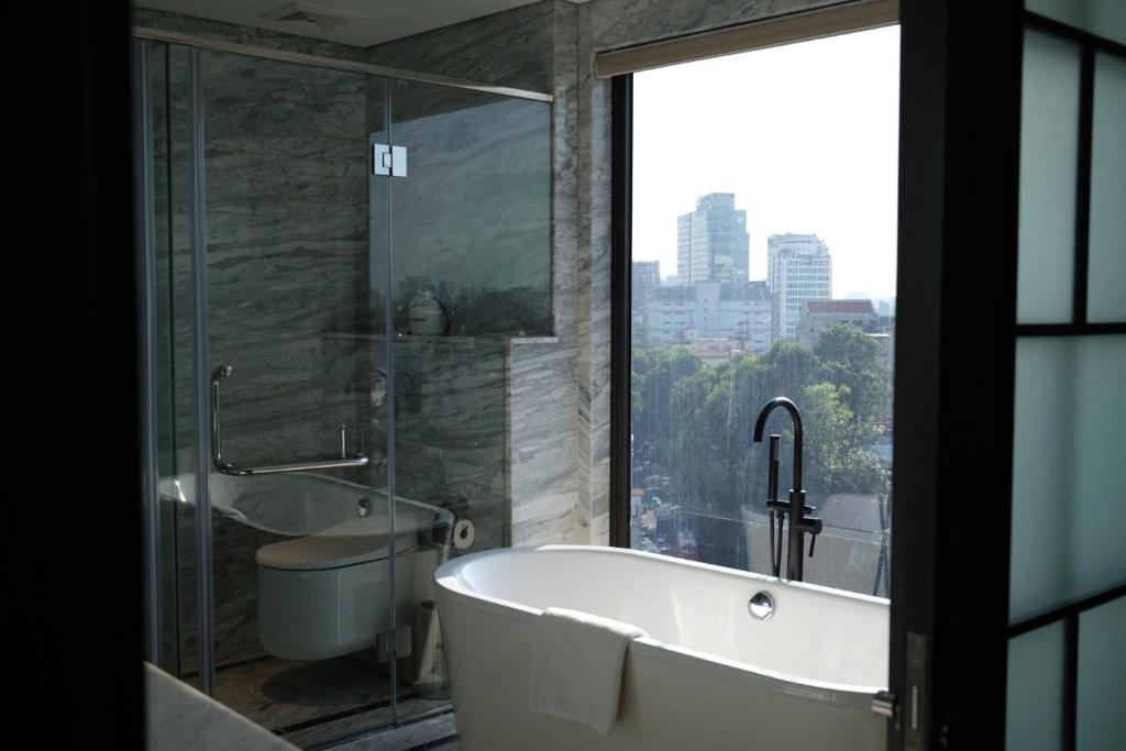 Suite Nhìn Ra Thành Phố
