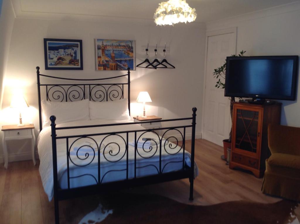 Royal Guest House - Quadruple Room With Shower