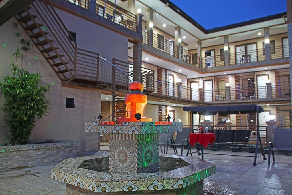 Budova, kde se hotel nachází