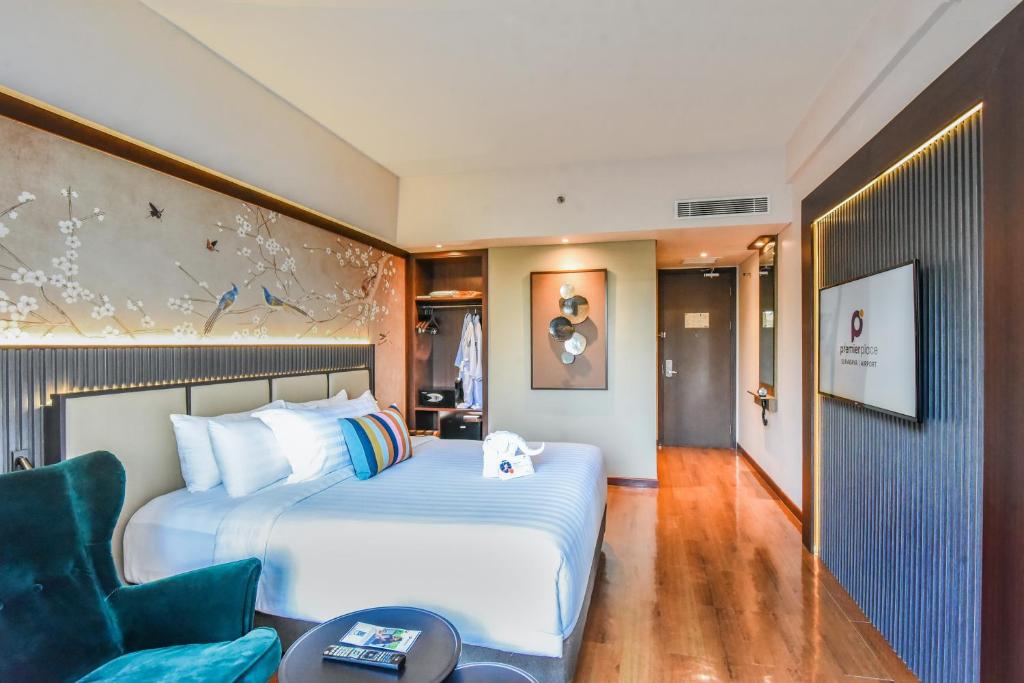 Premier Place Surabaya Airport - Queen Suite