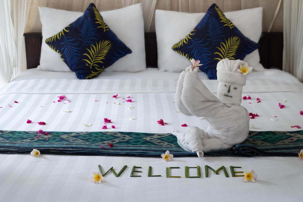 Made Taro - Menjangan Homestay - Chambre Double Avec Vue Sur Le Jardin