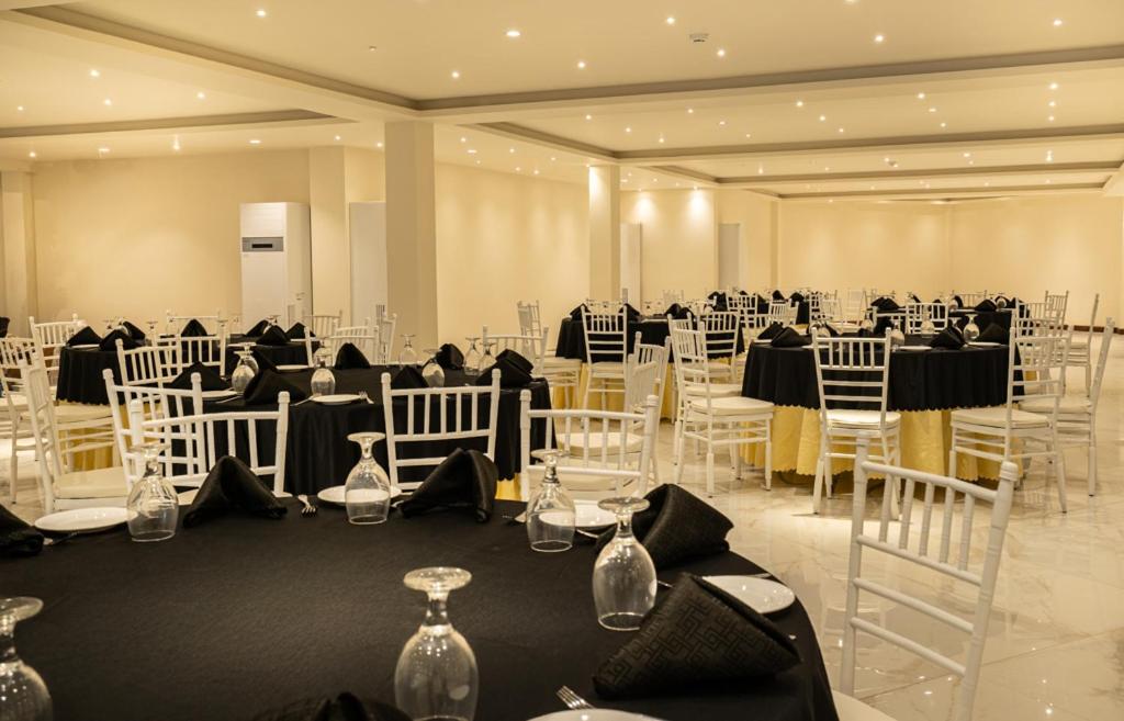 Restaurace v ubytování Lavendish Beach Resort