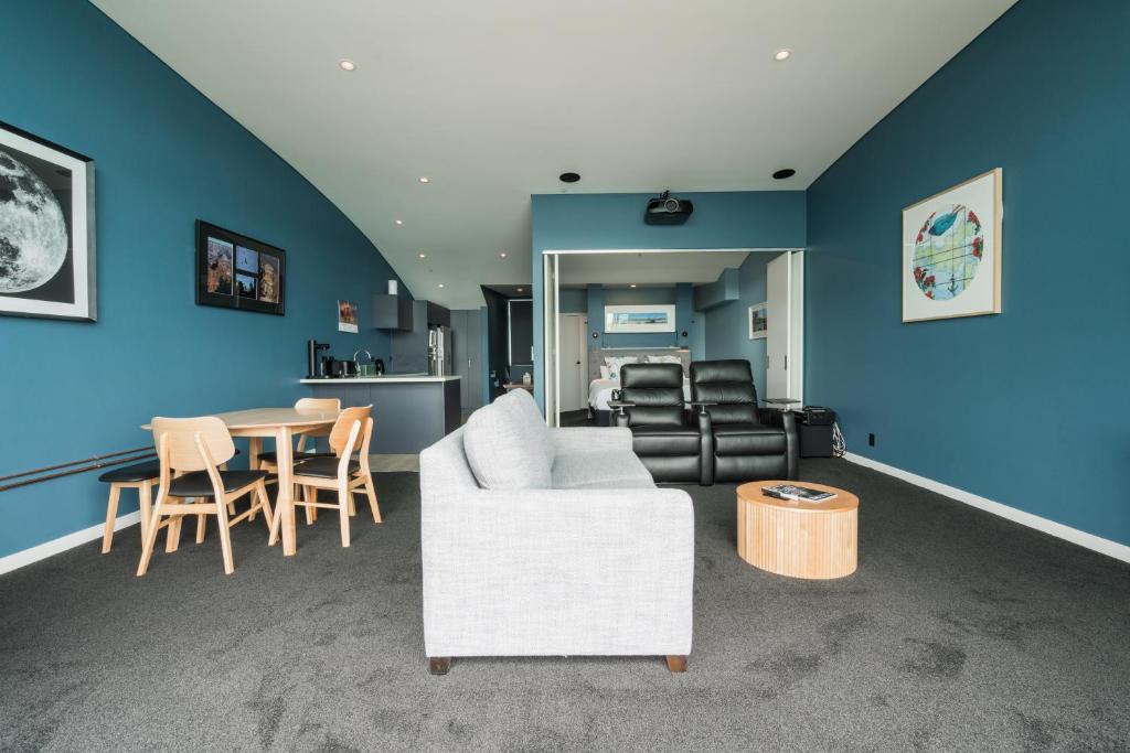 Penthouse apartment with stunning Harbour views - Resim 9