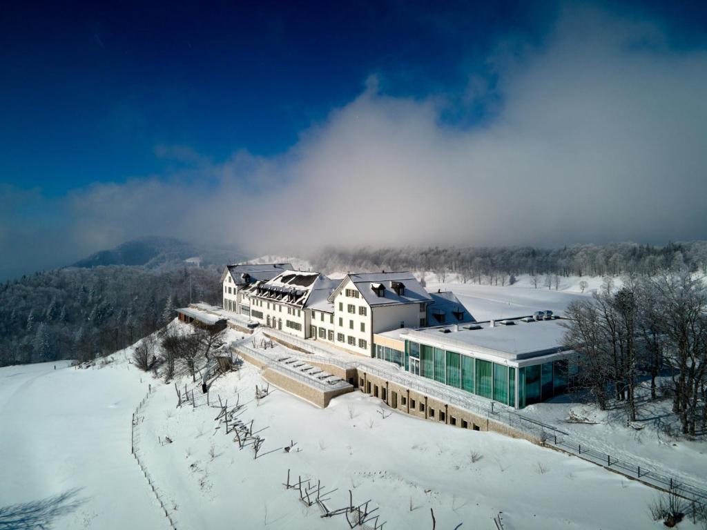 Hotel Weissenstein v zimě