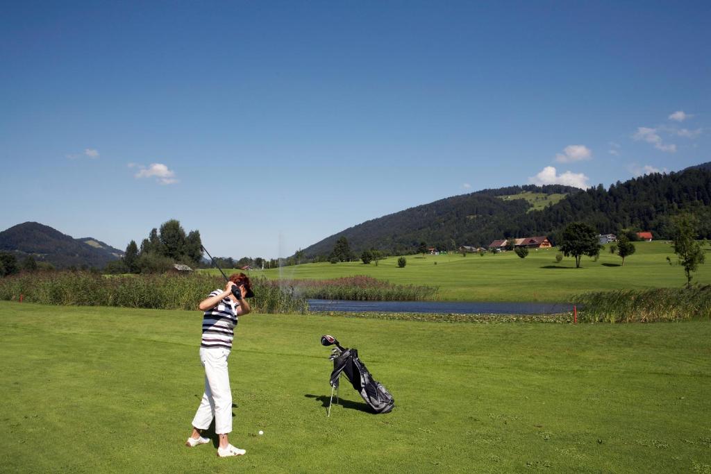 Golf v hotelu nebo okolí