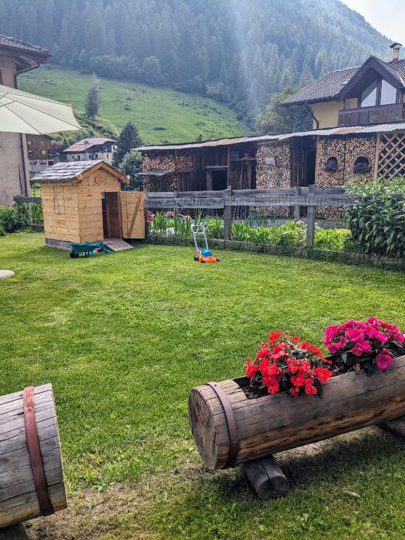 Vonkajšia záhrada v ubytovaní Casa vacanze Heidi e Peter Val di Rabbi