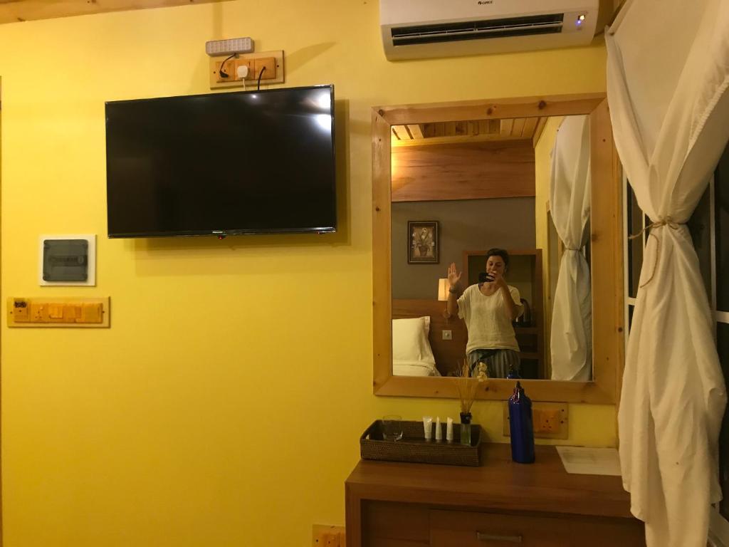 TV a/nebo společenská místnost v ubytování Fasdheythere Inn Maldives