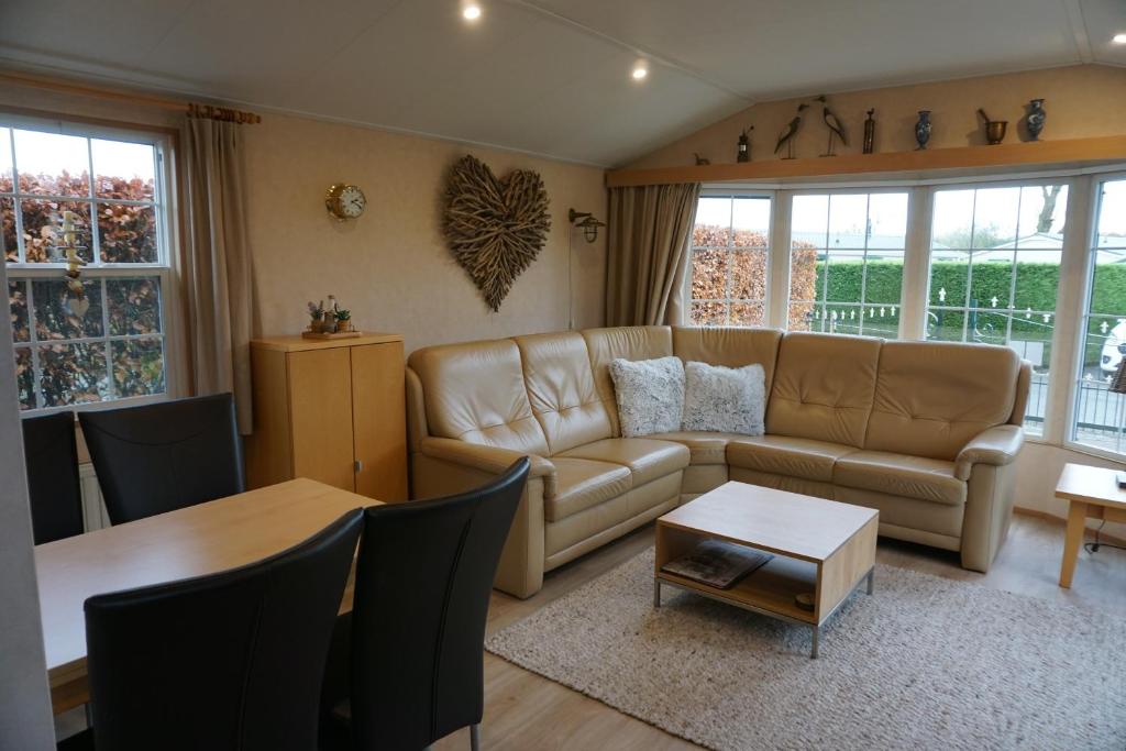 Гостиная зона в Kustverhuur, Groede Paarlhof 51