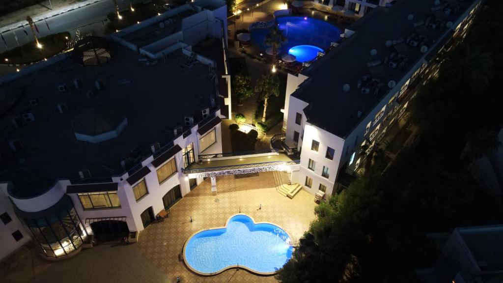 Bazén v ubytování El Khan Sharm Hotel nebo v jeho okolí