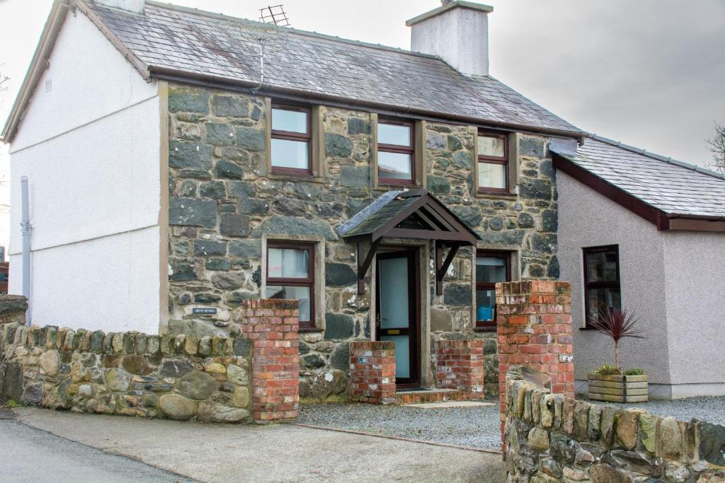 Το κτήριο όπου στεγάζεται  η παραθεριστική κατοικία