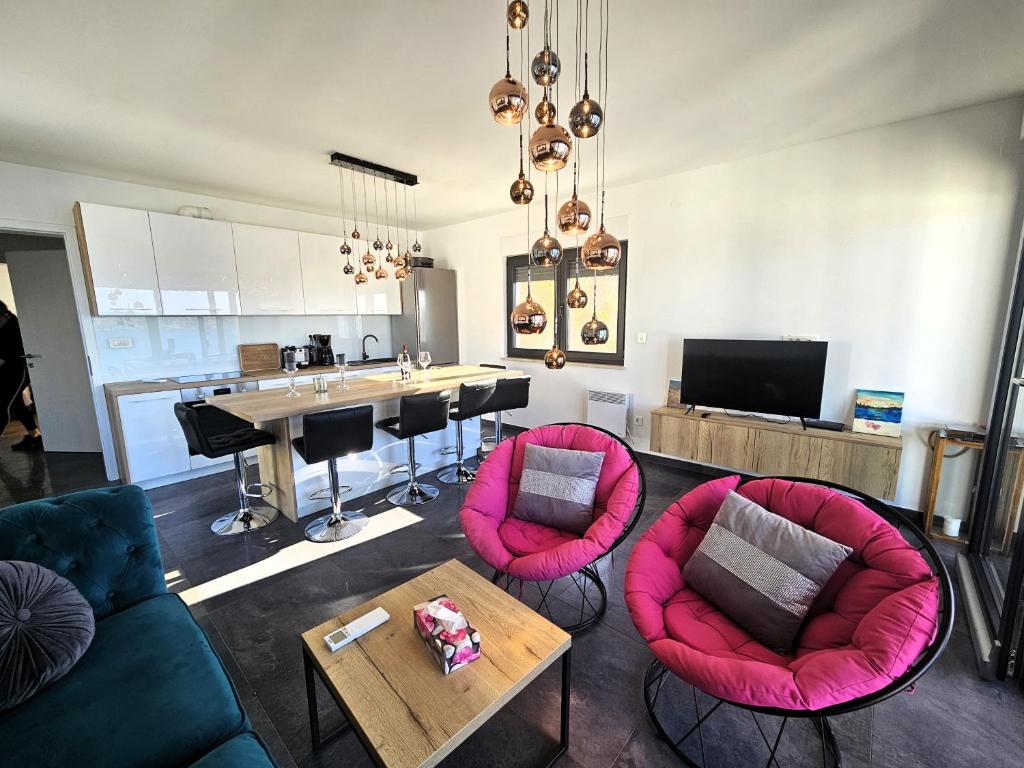 Μια τηλεόραση ή/και κέντρο ψυχαγωγίας στο Apartman Elvira