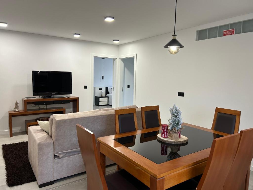 AHLIN SUITES 2