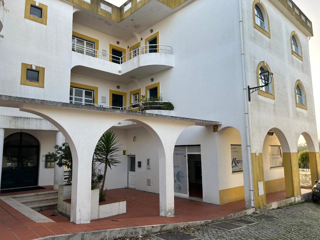 AHLIN SUITES 2