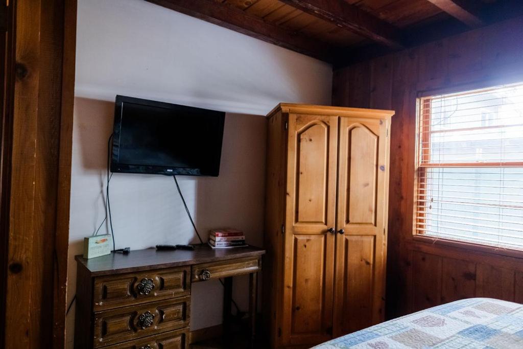 TV a/nebo společenská místnost v ubytování The Washoe Lodge