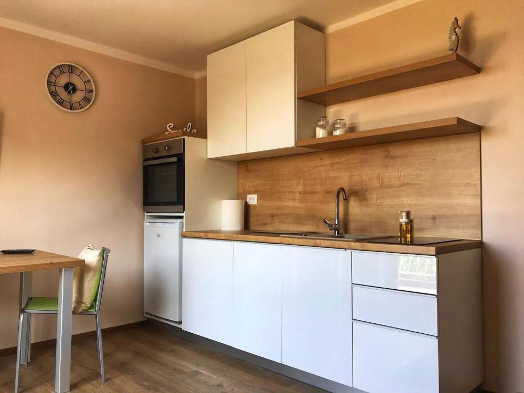 Kuchyň nebo kuchyňský kout v ubytování Apartment Luki