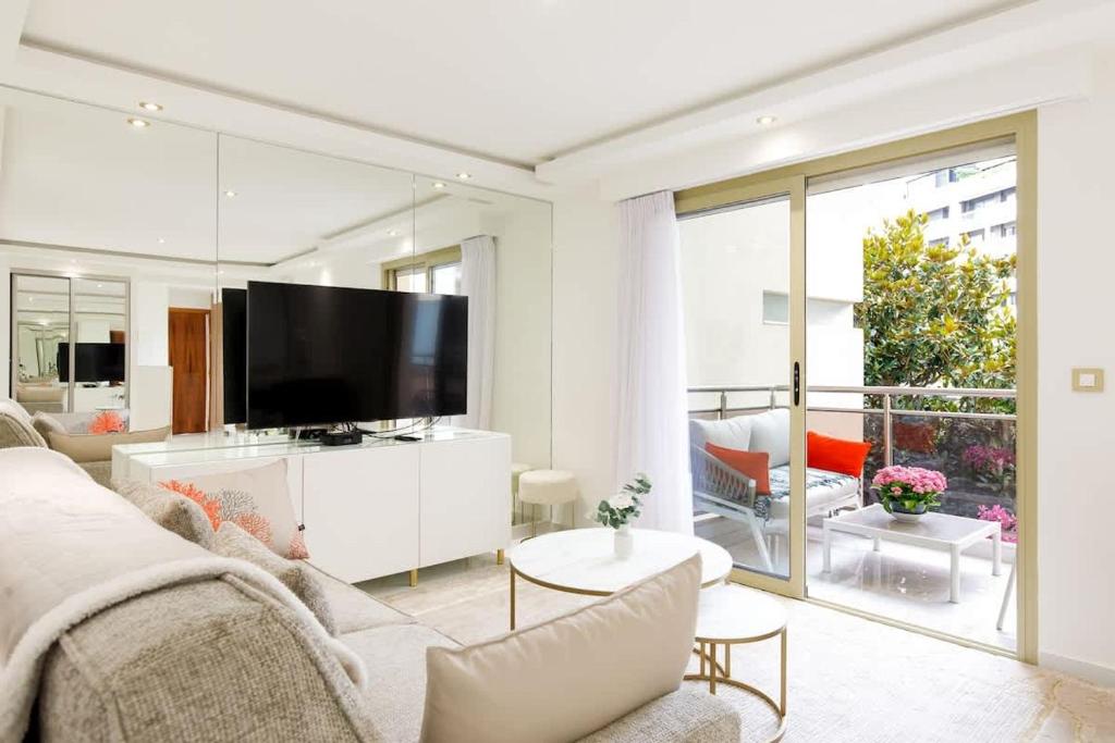 Carlton area superb 1 bedroom