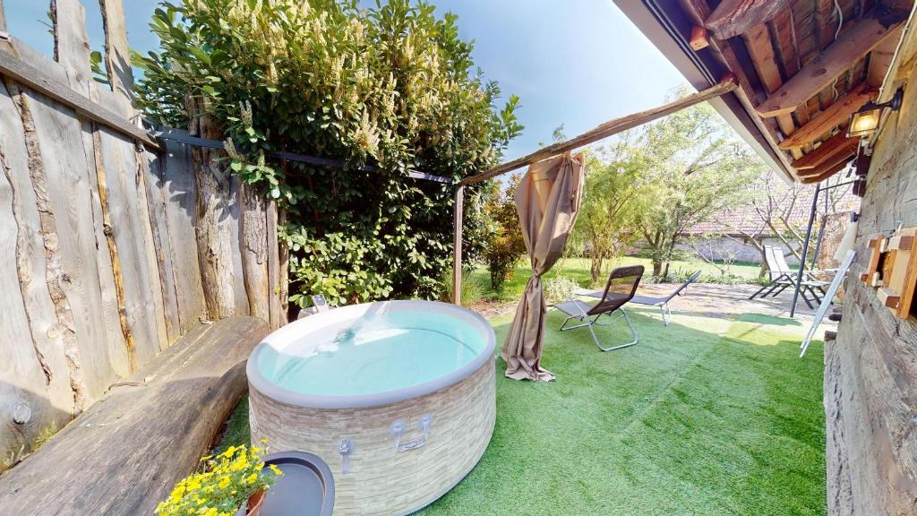 Zahrada ubytování Resort Hisa Ida - Apartments with Hot Tub and Sauna