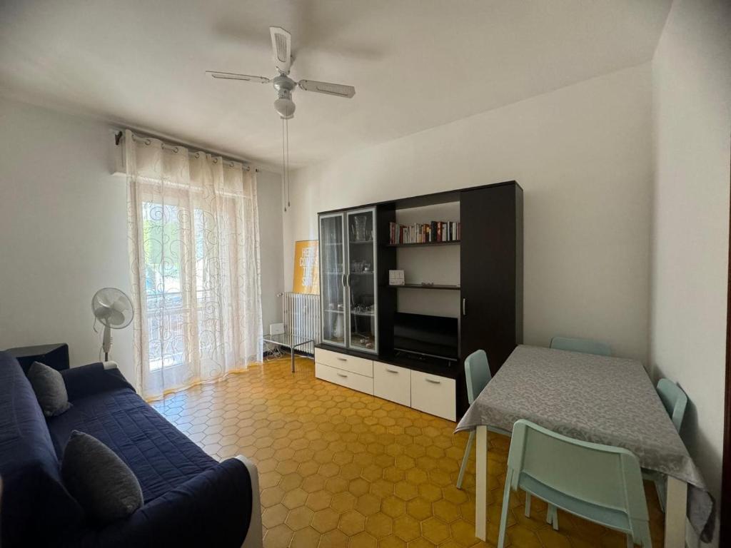 Khu vực ghế ngồi tại Appartamento a due passi dal mare!