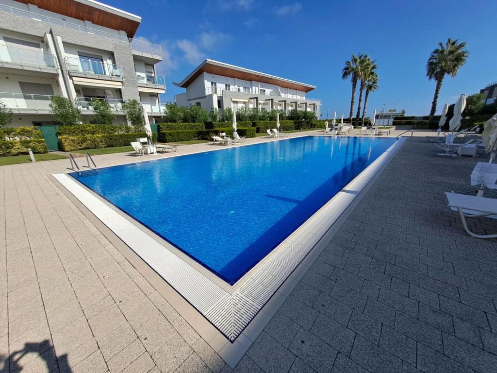 Bazén v ubytování Apartment Le Dune by Interhome nebo v jeho okolí