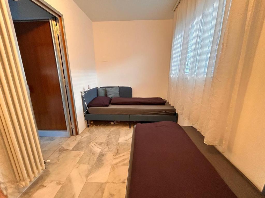 Posezení v ubytování Villa con Piscina privata a 100m dal Lago