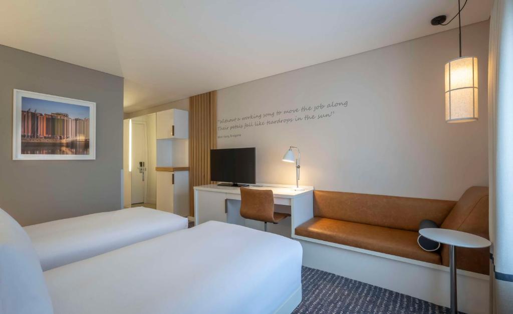 The Morrison Dublin, Curio Collection by Hilton - Resim 41