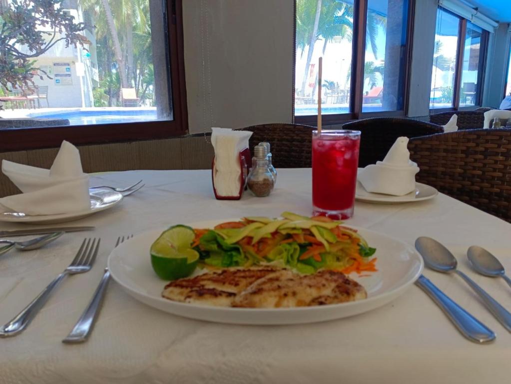 Comida no hotel ou em algum lugar perto