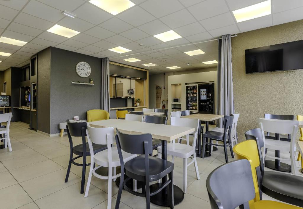 Restaurace v ubytování B&B HOTEL Cambrai
