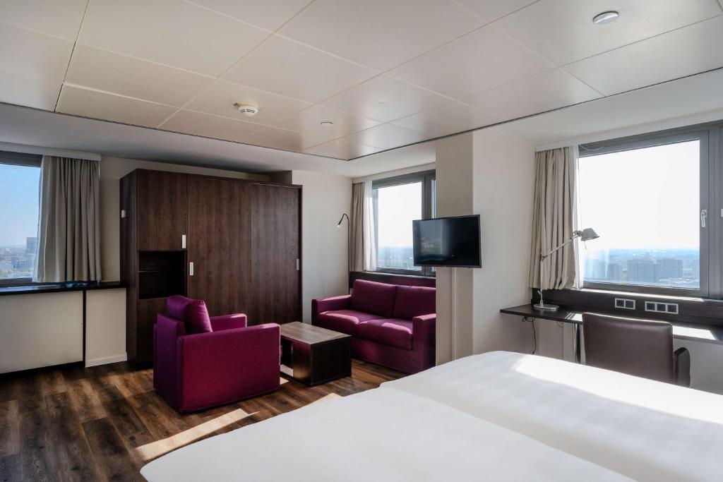 Park Inn by Radisson Berlin Alexanderplatz - Resim 32