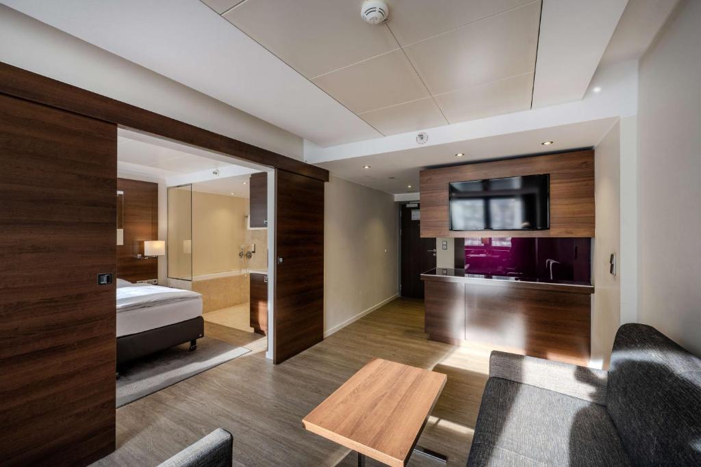 Park Inn by Radisson Berlin Alexanderplatz - Resim 29