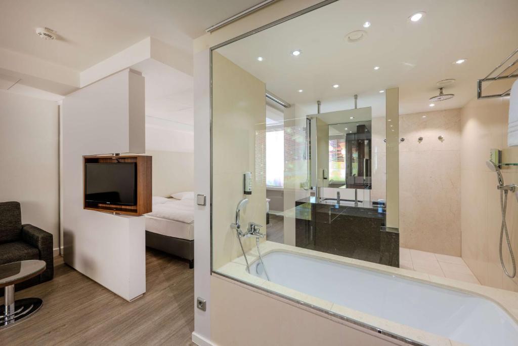 Bagno di Park Inn by Radisson Berlin Alexanderplatz