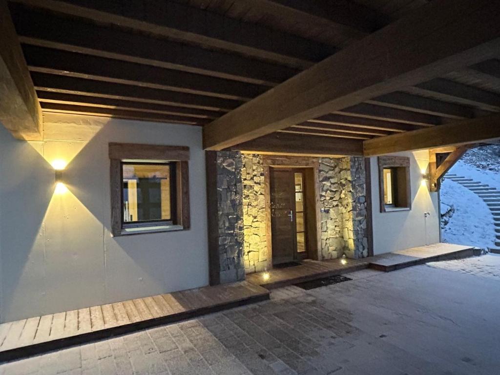 Fotografia z galérie ubytovania Chalet Aconit, terrasse panoramique avec jacuzzi et sauna v destinácii Gérardmer