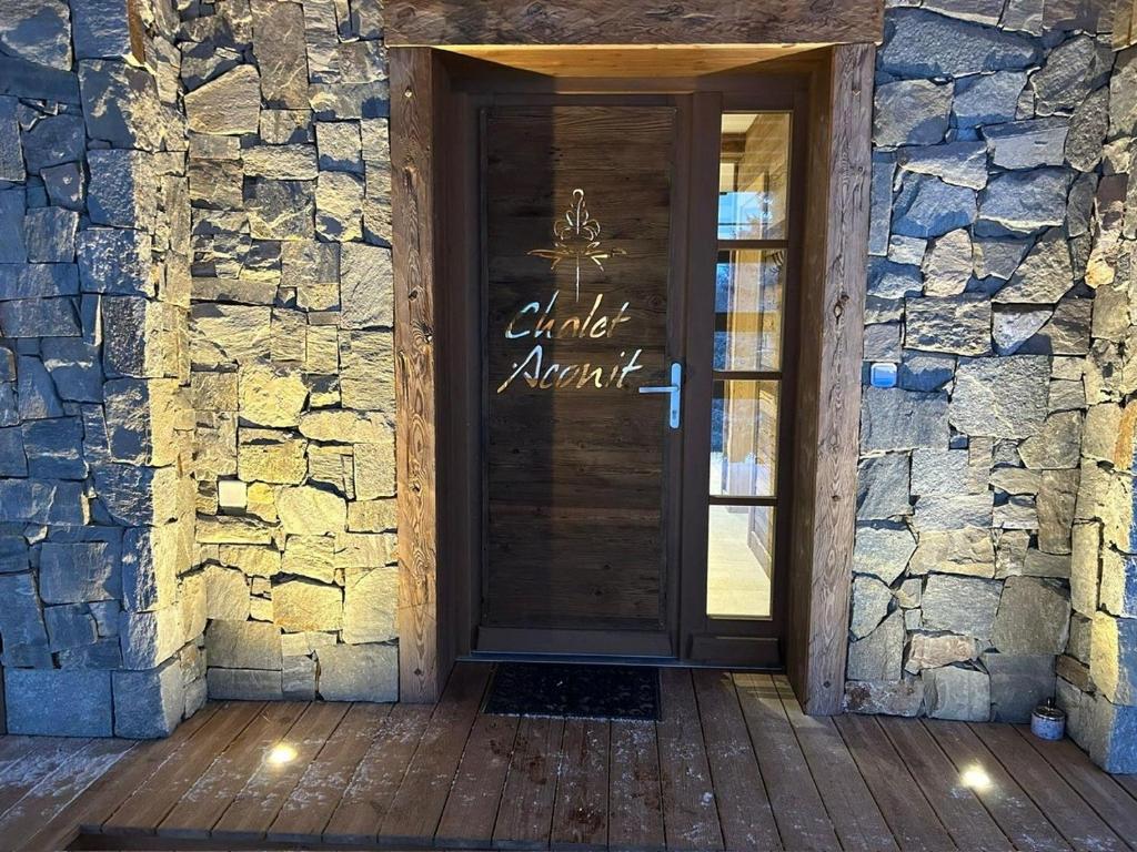 Fotografia z galérie ubytovania Chalet Aconit, terrasse panoramique avec jacuzzi et sauna v destinácii Gérardmer