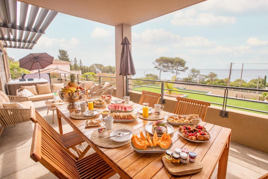 La Villa Sambro - Apartment Mit 4 Schlafzimmern Und Poolblick
