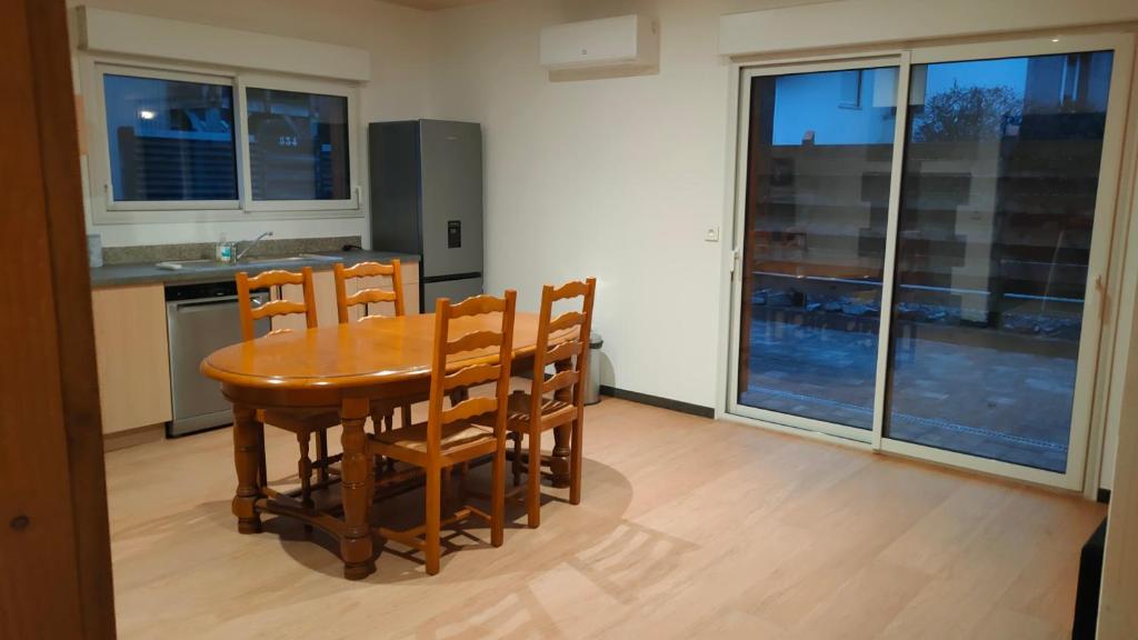 Kuchyň nebo kuchyňský kout v ubytování chalet pour amoureux à Gérardmer
