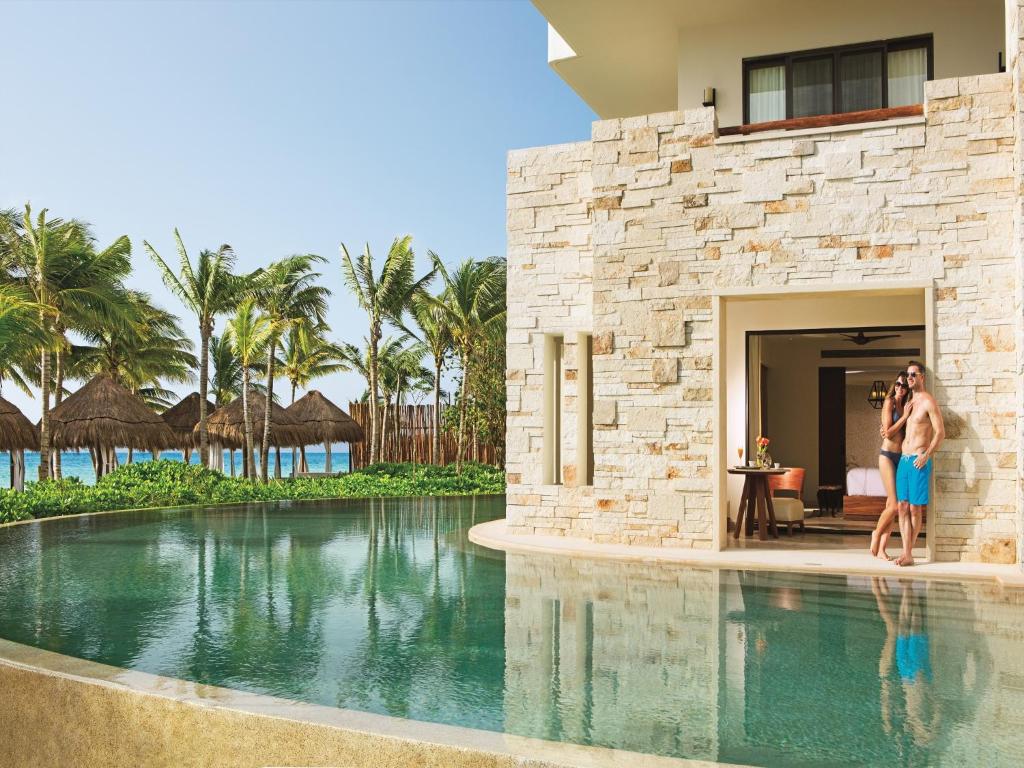Bazén v ubytování Secrets Akumal Riviera Maya - Adults Only nebo v jeho okolí