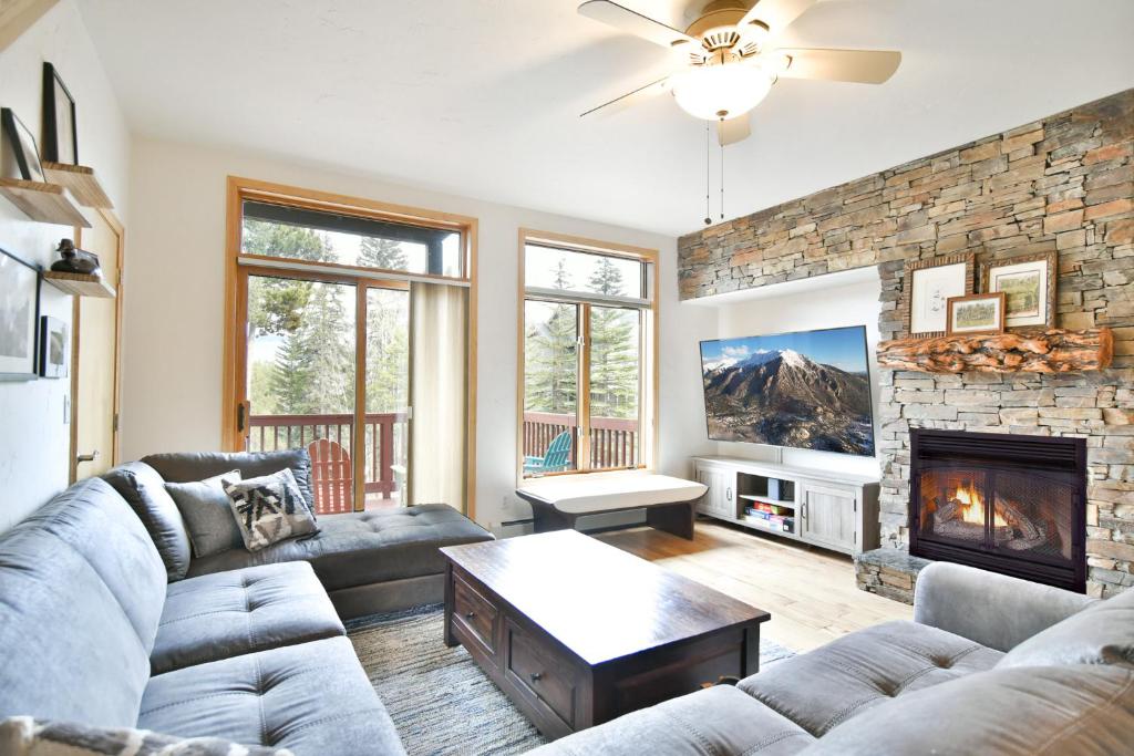 Khu vực ghế ngồi tại Prospect Point Getaway: Mountain Views w/ Private Hot Tub