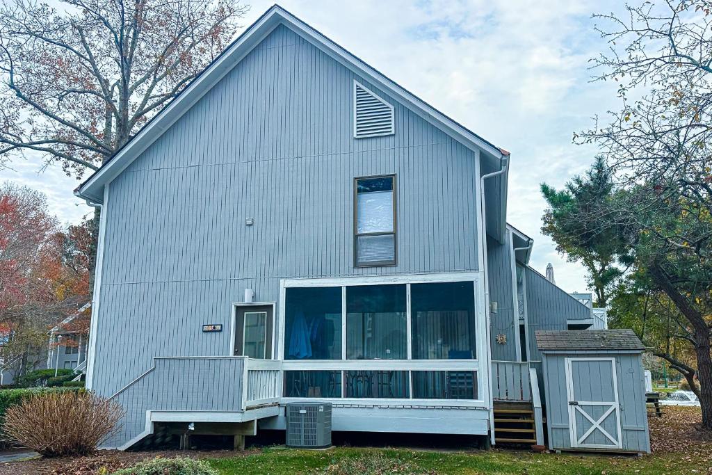 Το κτήριο όπου στεγάζεται  η παραθεριστική κατοικία