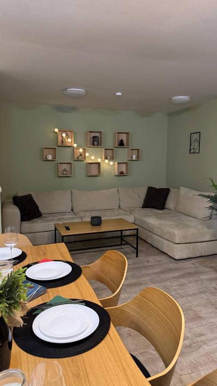 Posezení v ubytování Olive Apartment with terrace B100 in Grand Resort Pamporovo