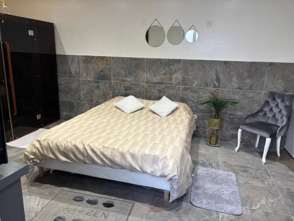 Posteľ alebo postele v izbe v ubytovaní Royale spa