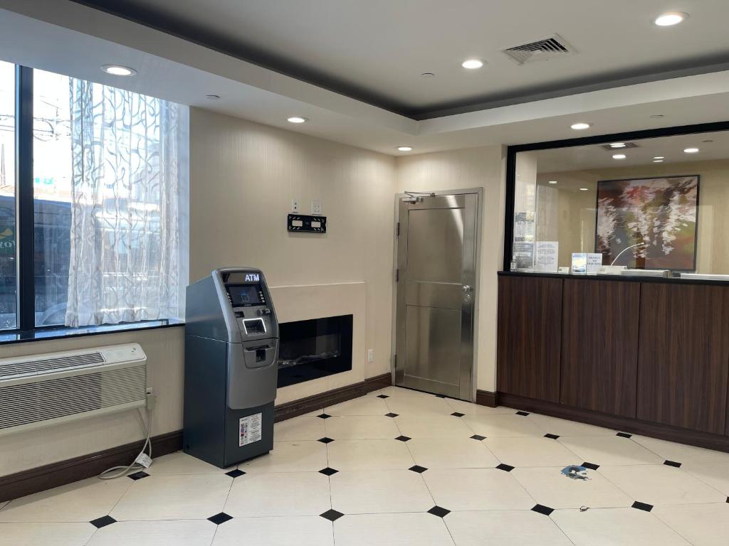 VOYAGE HOTEL