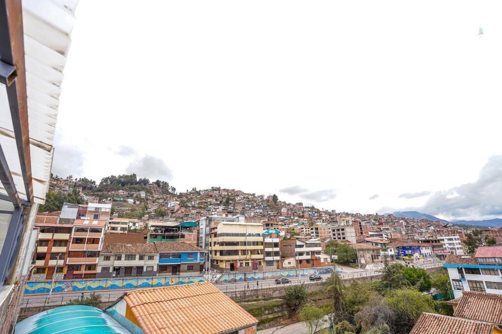 Nespecifikovaný výhled na destinaci Cuzco nebo výhled na město při pohledu z apartmánu