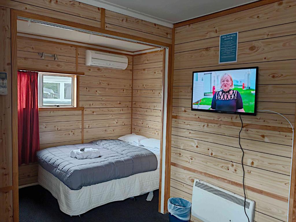 TV a/nebo společenská místnost v ubytování Pipers ski Lodge