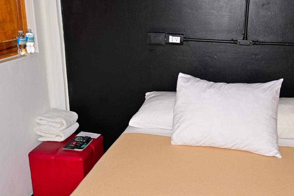 Hostel Mundo Joven Catedral - ダブルルーム 共用バスルーム