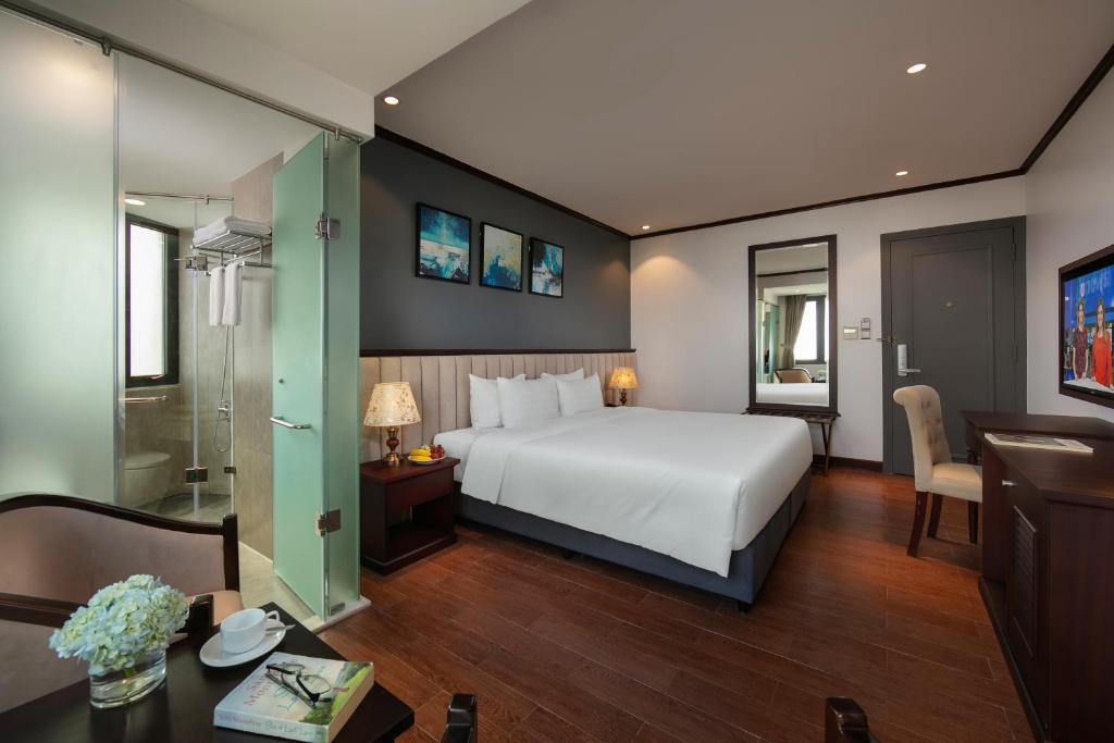 MAY DE VILLE Corner Hotel - 12