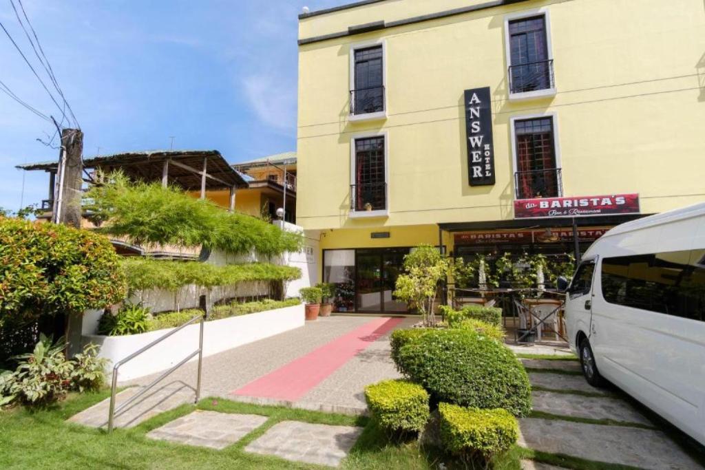 Budova, kde se hotel nachází