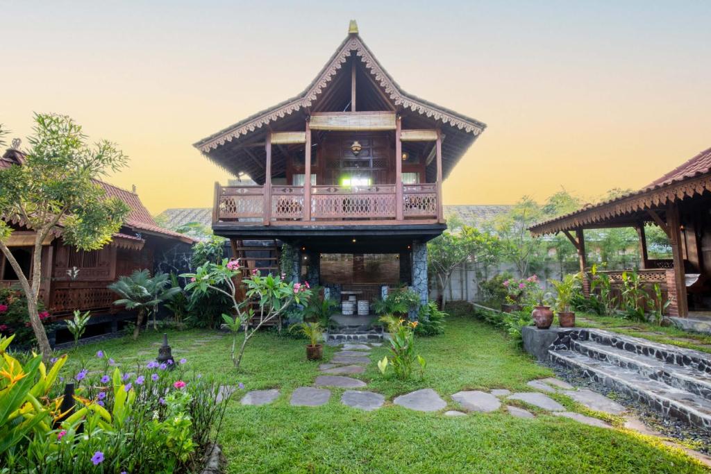 Zahrada ubytování JavaLO Villa Lombok