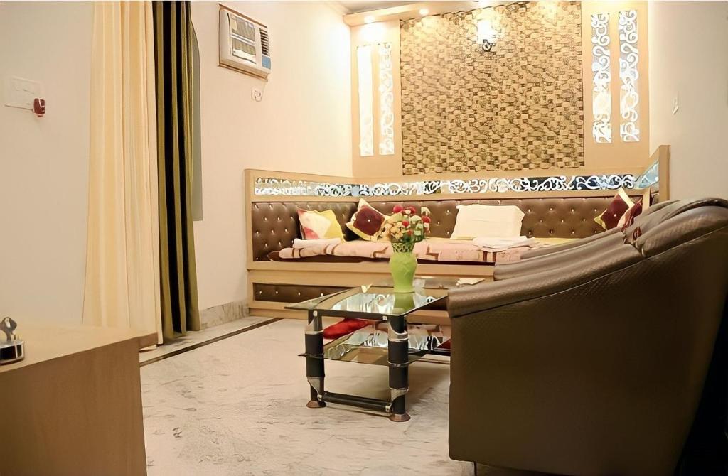 Taj Square A luxurious family homestay - Superior Family Room