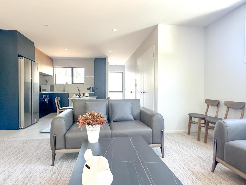 Brand New 3BR home opposite to UC - Resim 32