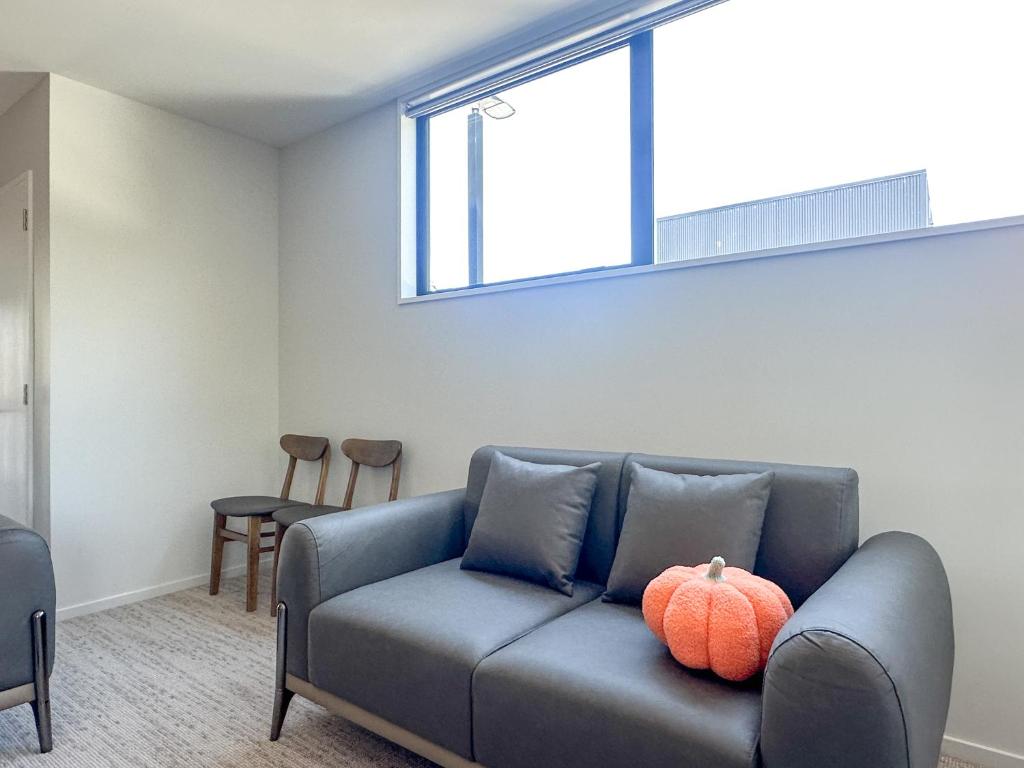 Brand New 3BR home opposite to UC - Resim 23