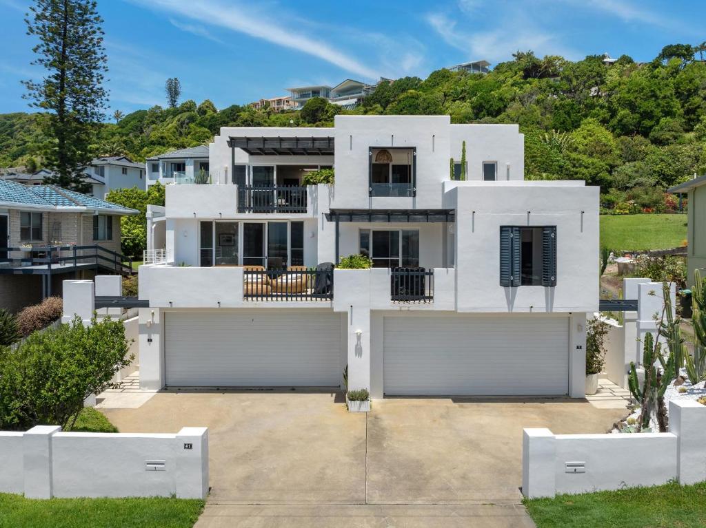 レノックス・ヘッドにあるVilla Dio Maの白い家